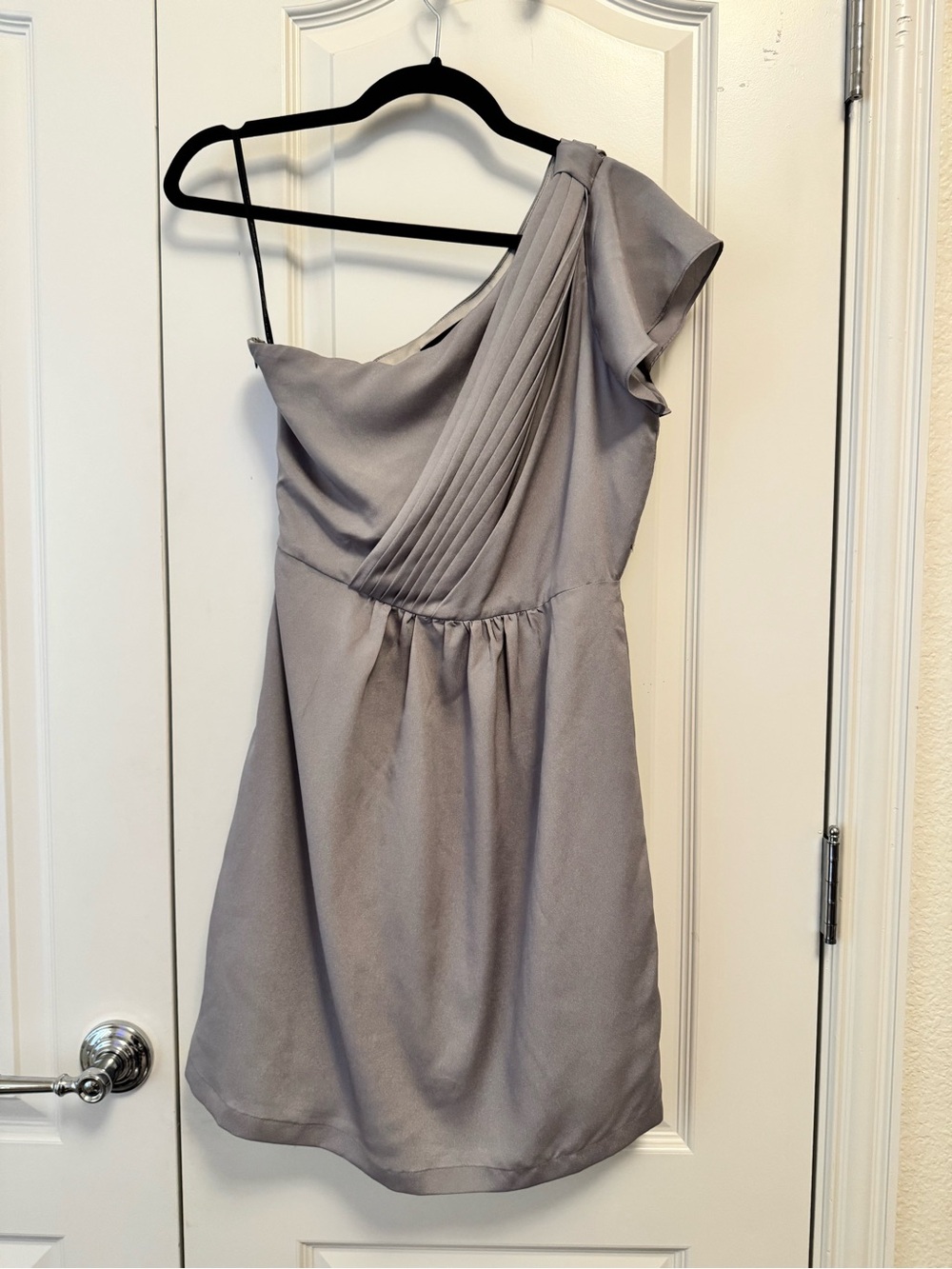 One-Shoulder Gray Cocktail Dress - Small